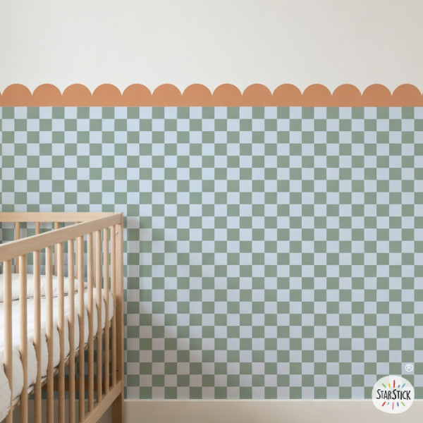 Papier adhésif mural mi-hauteur avec vagues et carreaux décoration moderne