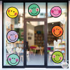 Vinilo para cristales con emojis de colores, ideal para decoración infantil y escolar