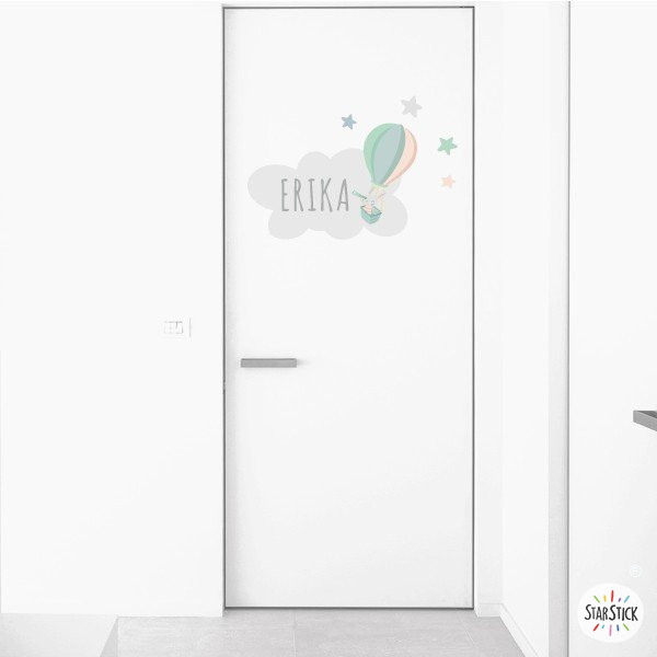 Conillet explorador en globus - Vinil personalitzable - Nom per a portes