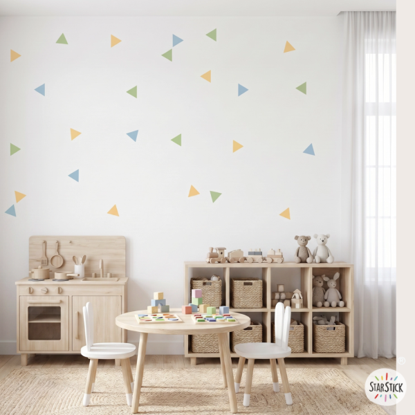 Vinils decoratius efecte pintat per a paret – Triangles Selva en tons naturals – Decoració infantil i juvenil