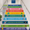 Vinilo decorativo para escaleras con mensaje motivador “Hoy será un gran día”.
