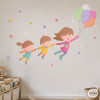 Vinilos infantiles hermanos con globos – Niña con 2 hermanos decoración pared habitación compartida