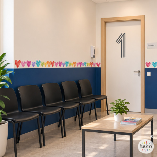 Sanefa decorativa amb cors de colors | Decoració d’habitacions de nena
