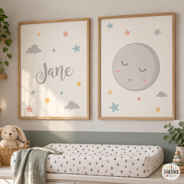 Pack de 2 cuadros infantiles decorativos. Luna llena con estrellas